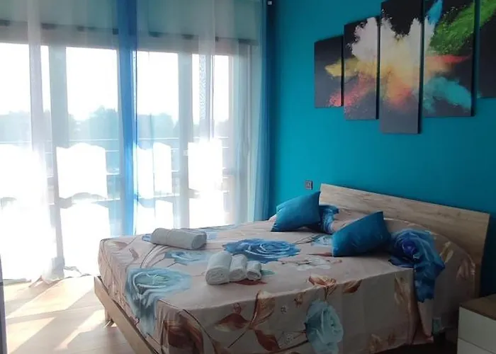 Love Home Apartament Near The Airport